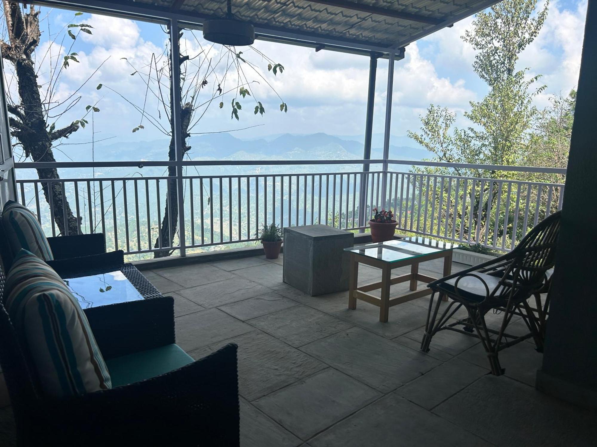 Kasar Himalaya Holiday Resort, Binsar Rd Алмора Екстер'єр фото