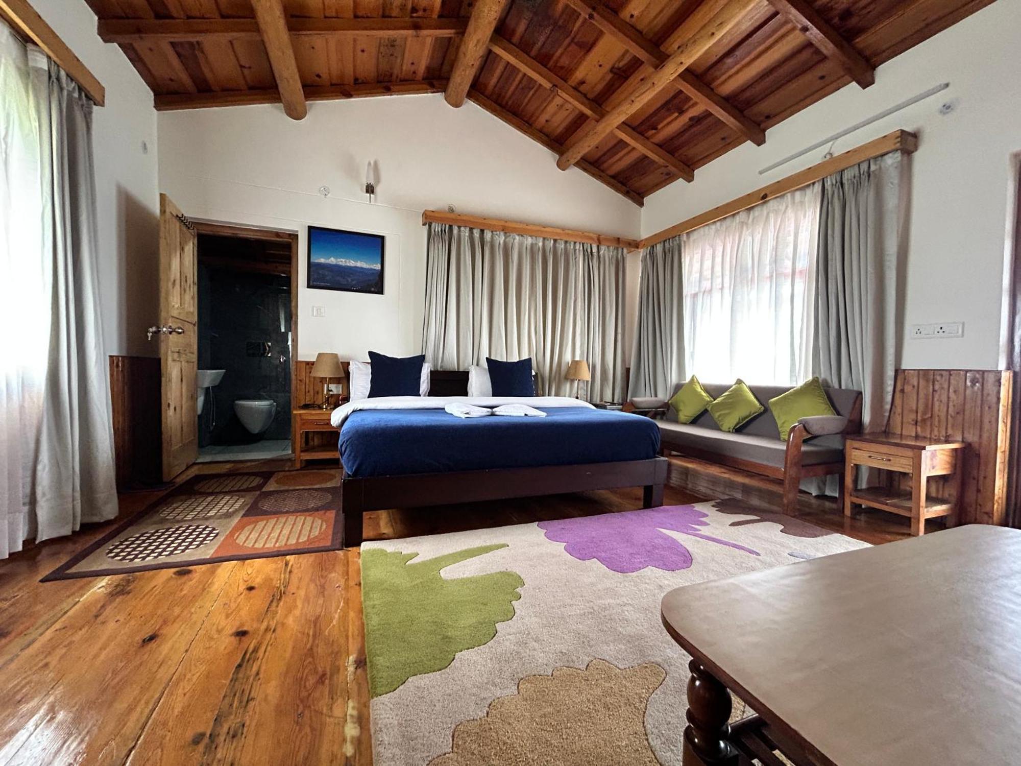 Kasar Himalaya Holiday Resort, Binsar Rd Алмора Екстер'єр фото