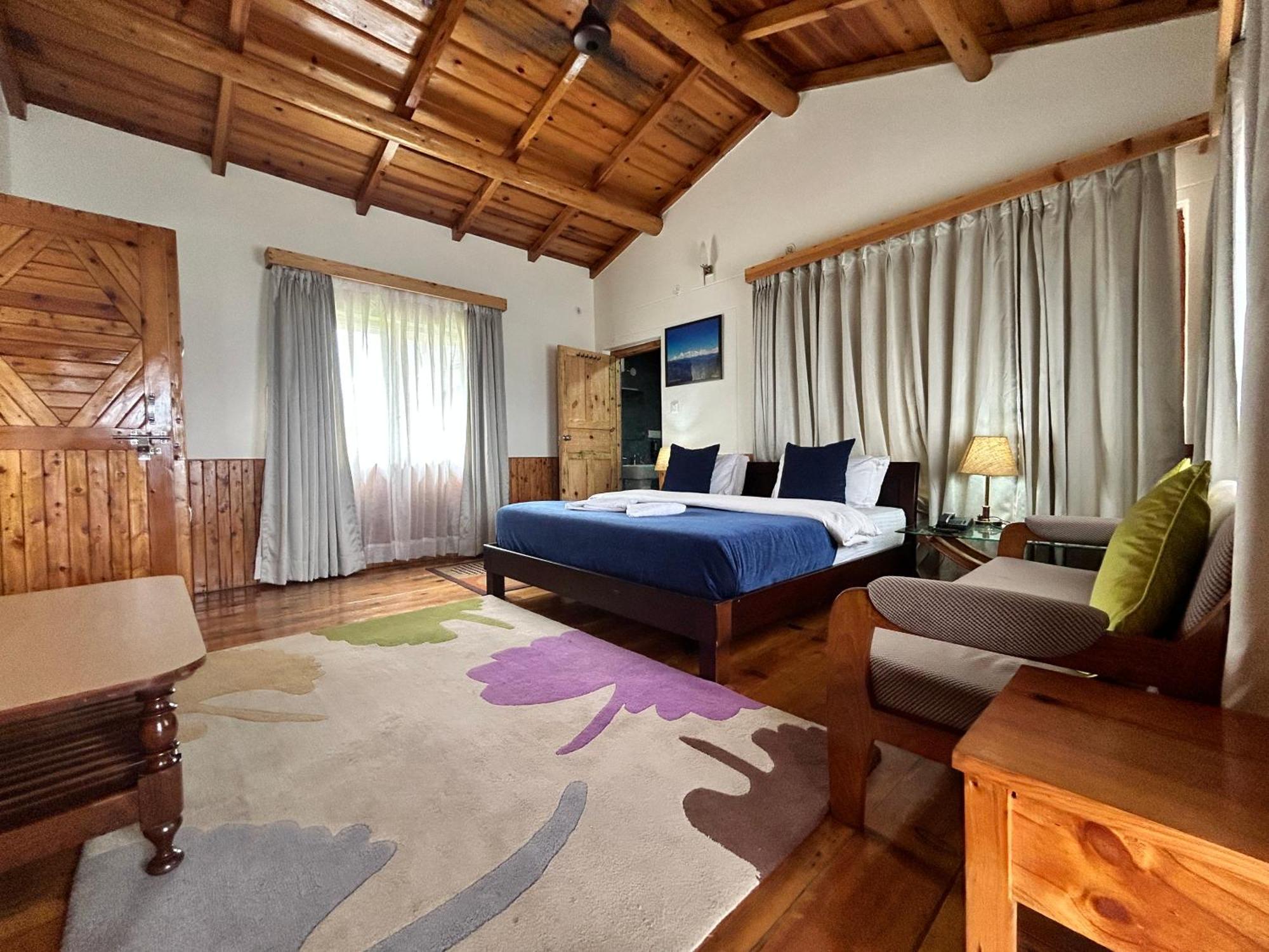 Kasar Himalaya Holiday Resort, Binsar Rd Алмора Екстер'єр фото