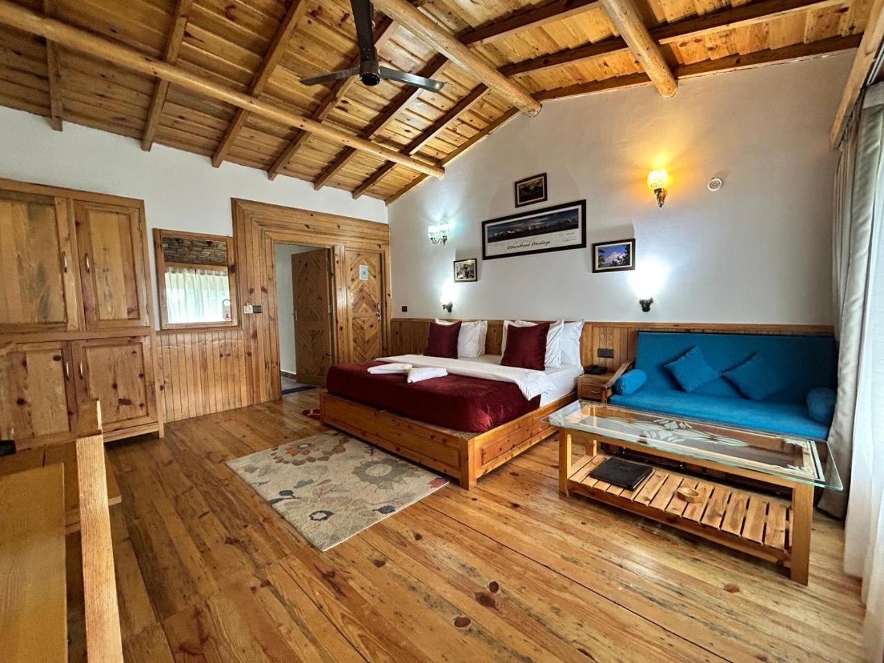 Kasar Himalaya Holiday Resort, Binsar Rd Алмора Екстер'єр фото