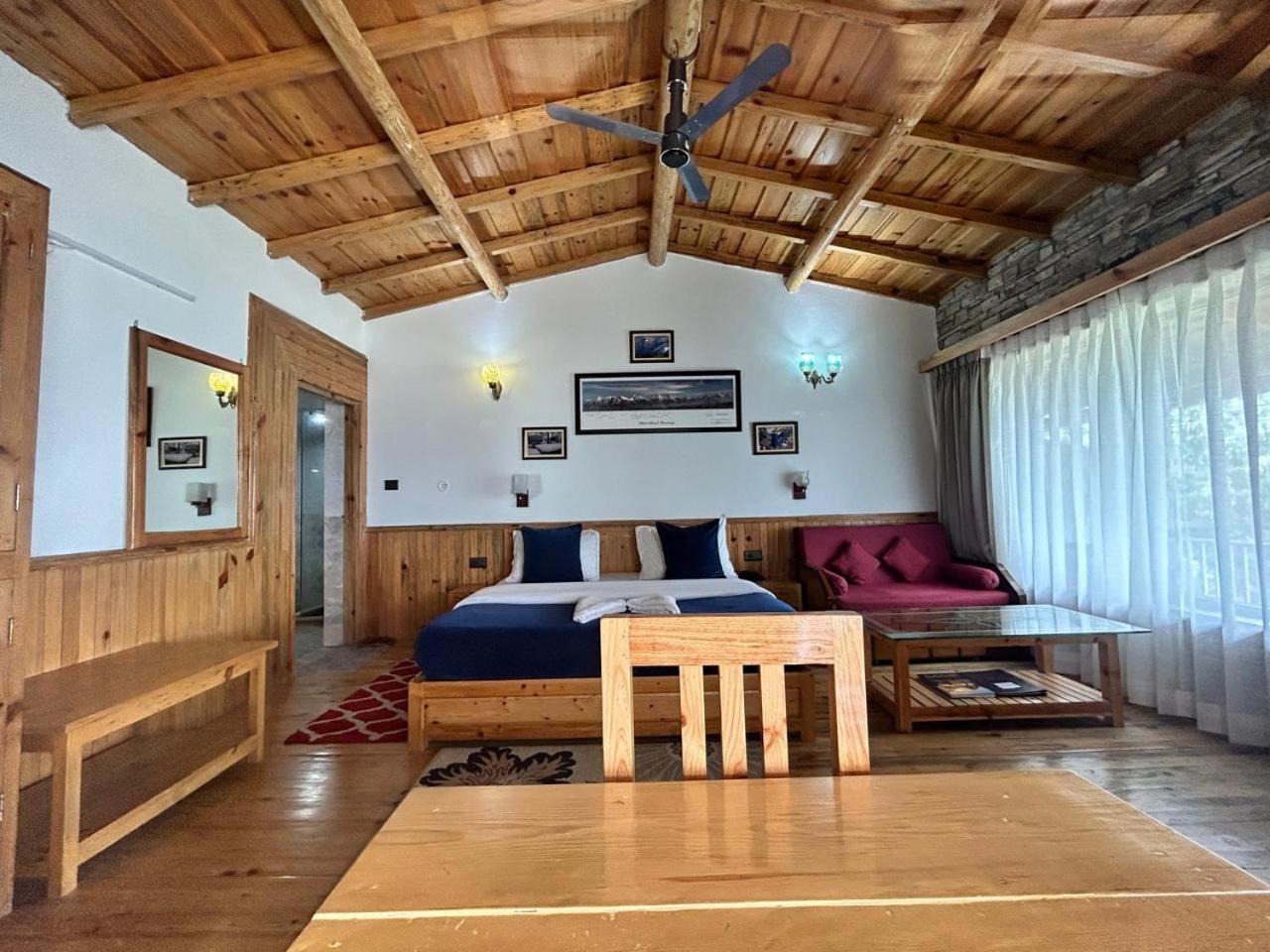 Kasar Himalaya Holiday Resort, Binsar Rd Алмора Екстер'єр фото