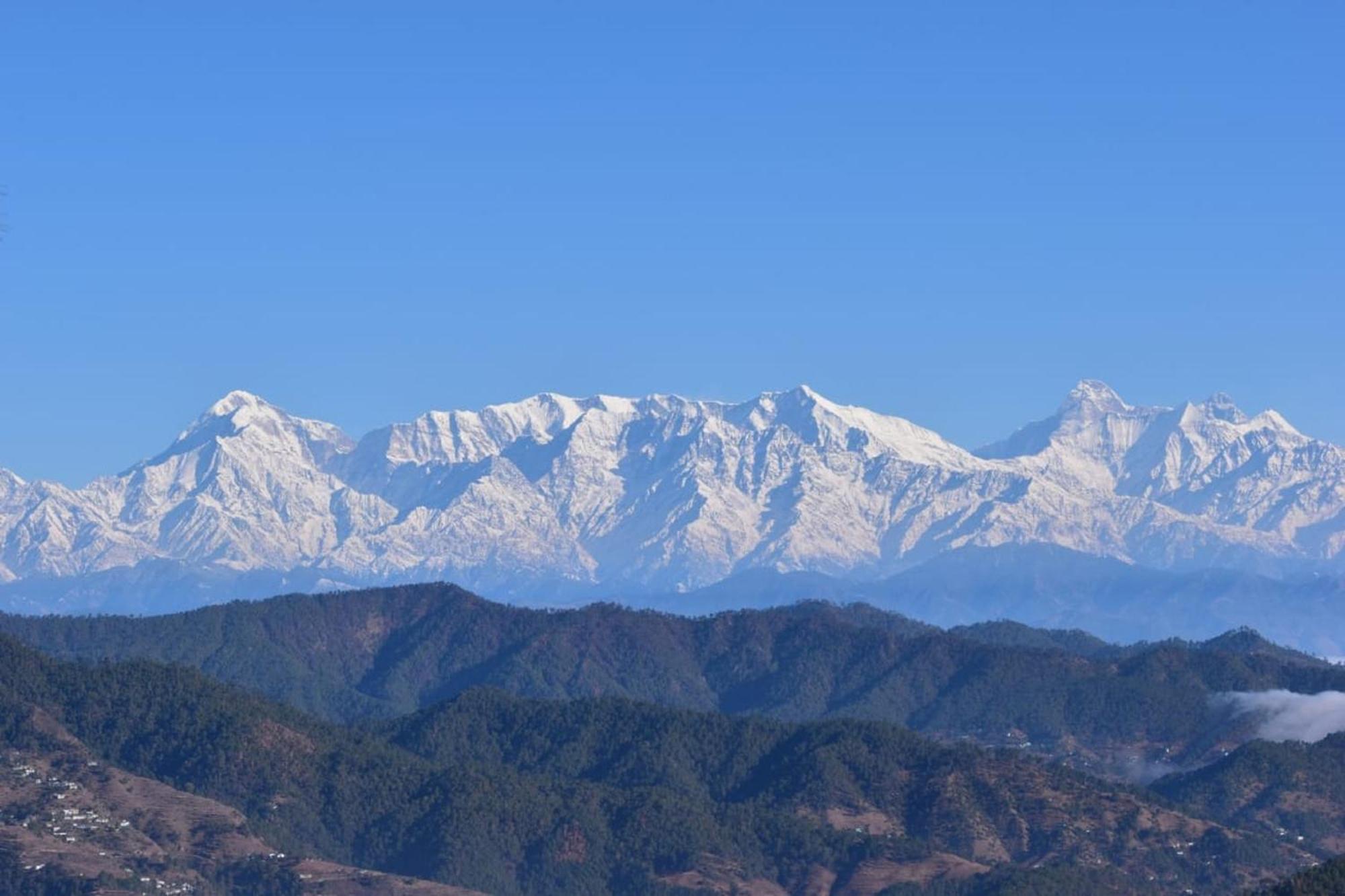 Kasar Himalaya Holiday Resort, Binsar Rd Алмора Екстер'єр фото