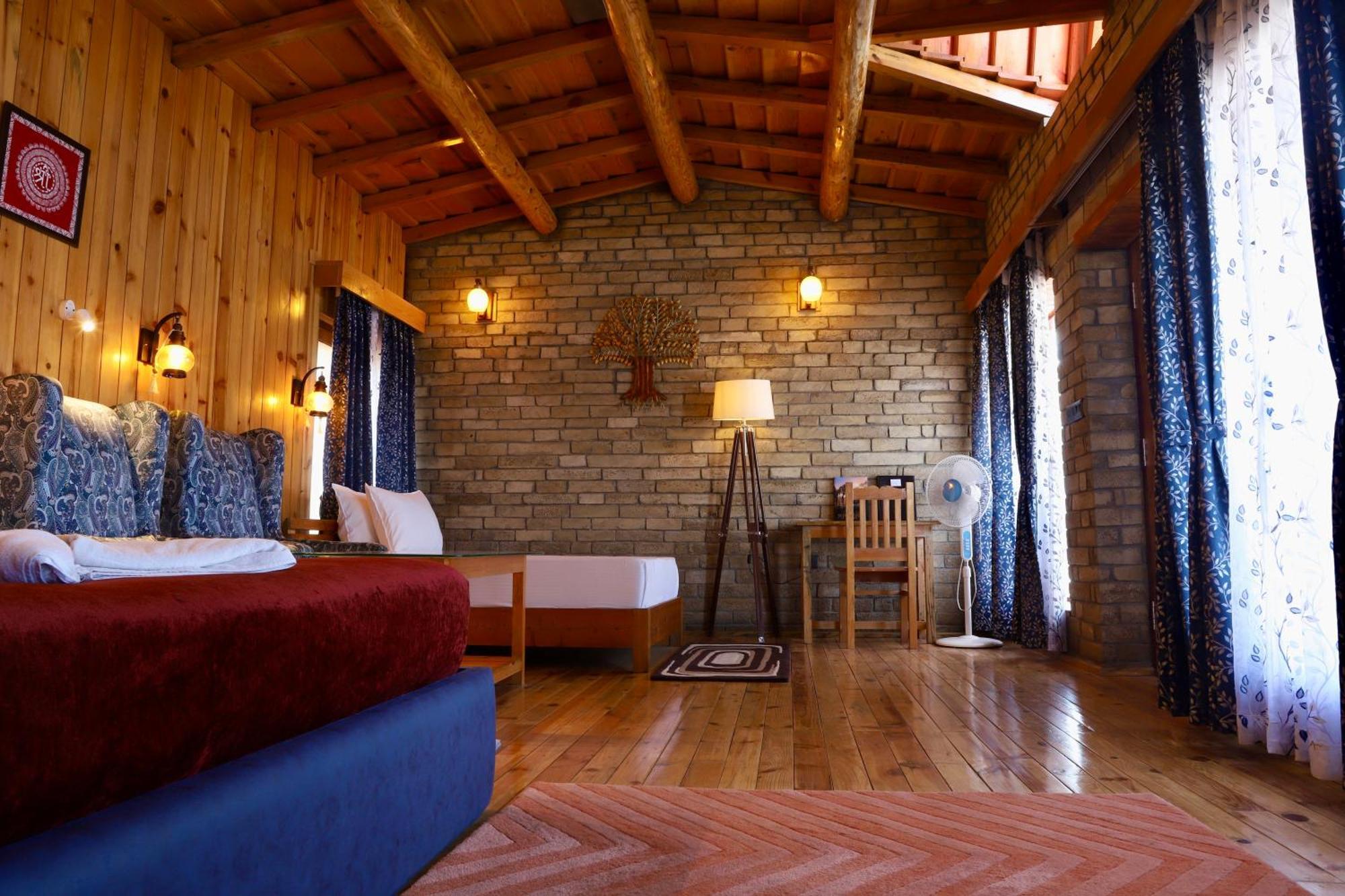 Kasar Himalaya Holiday Resort, Binsar Rd Алмора Екстер'єр фото