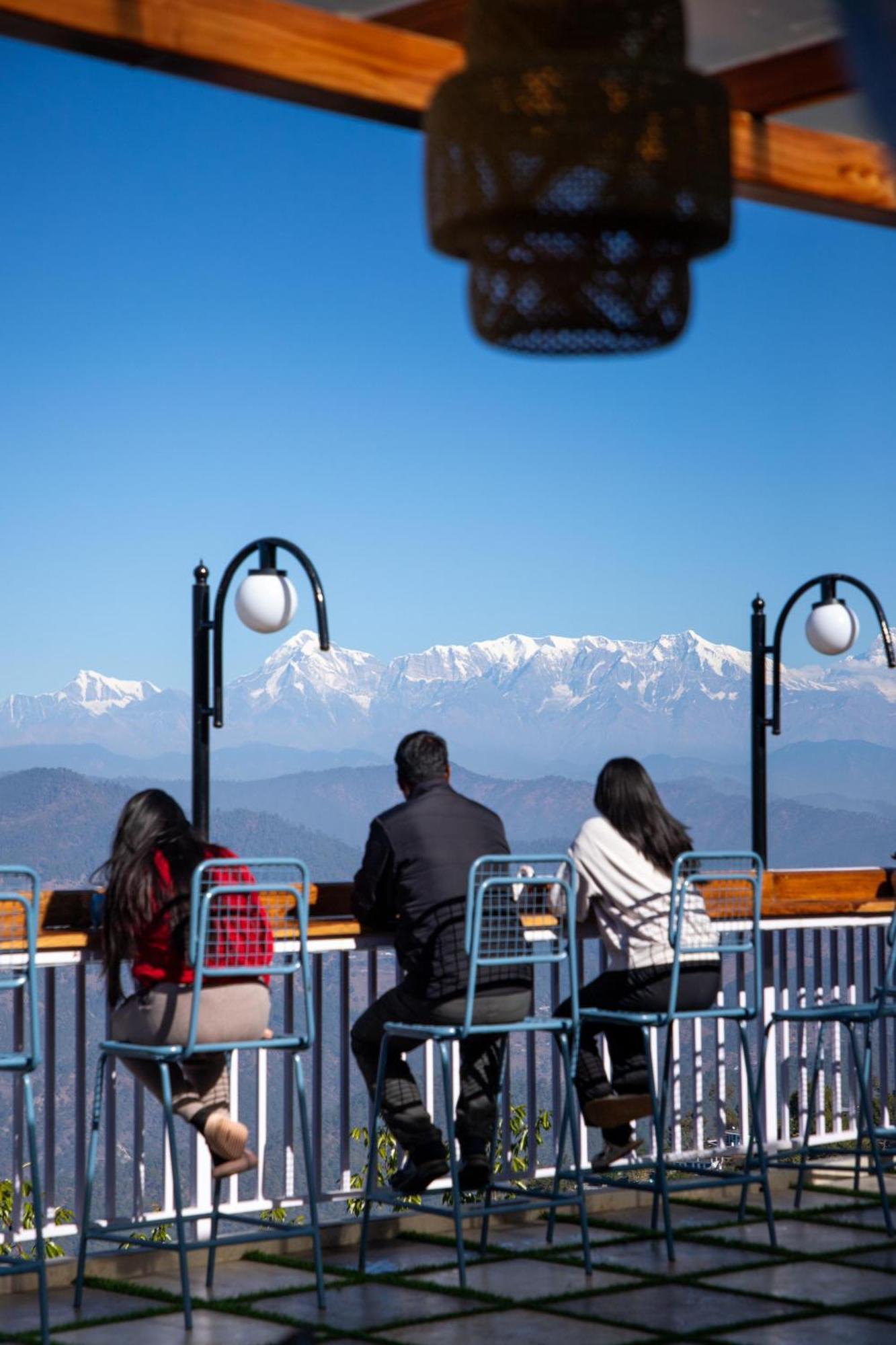 Kasar Himalaya Holiday Resort, Binsar Rd Алмора Екстер'єр фото