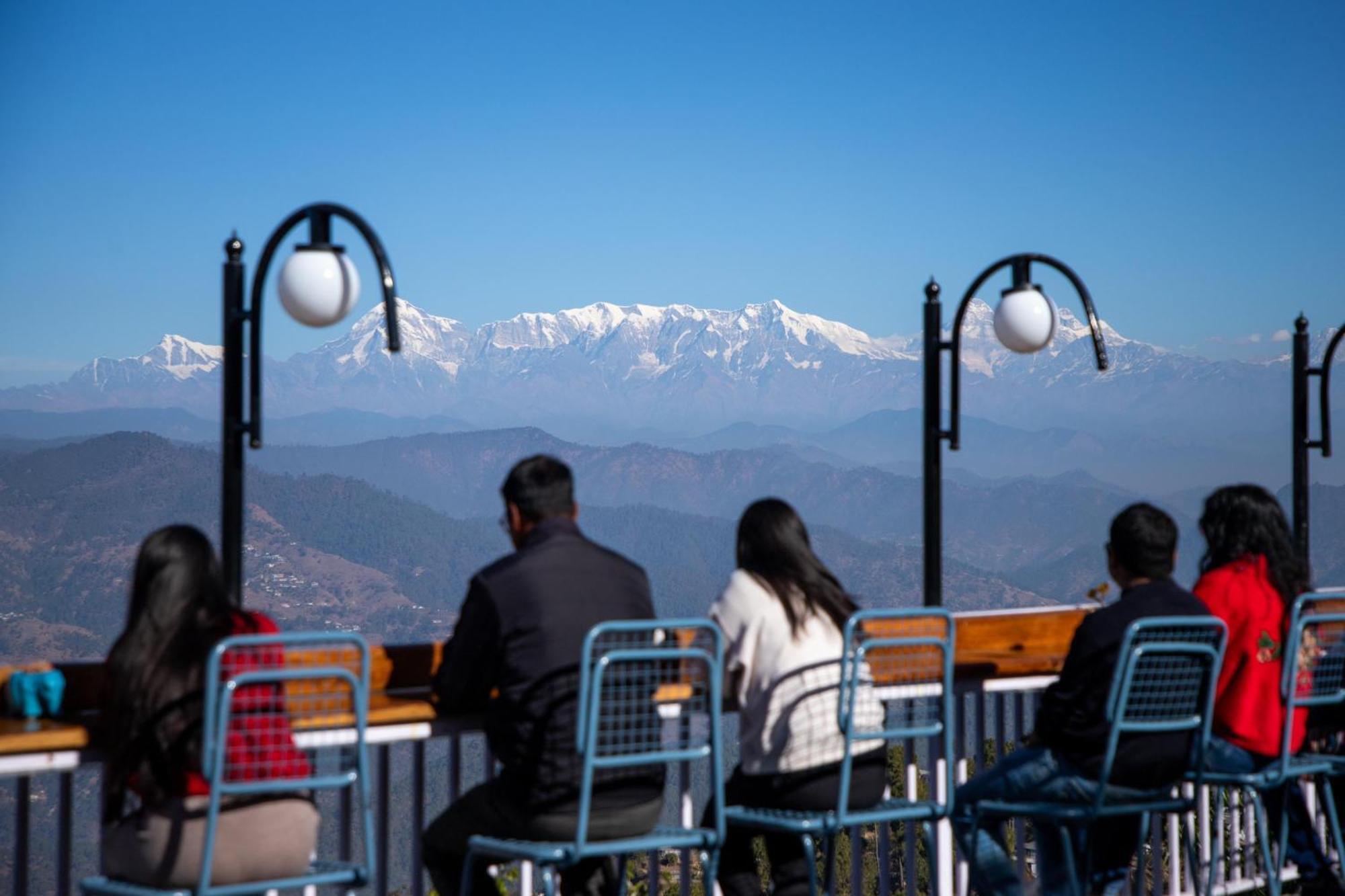 Kasar Himalaya Holiday Resort, Binsar Rd Алмора Екстер'єр фото