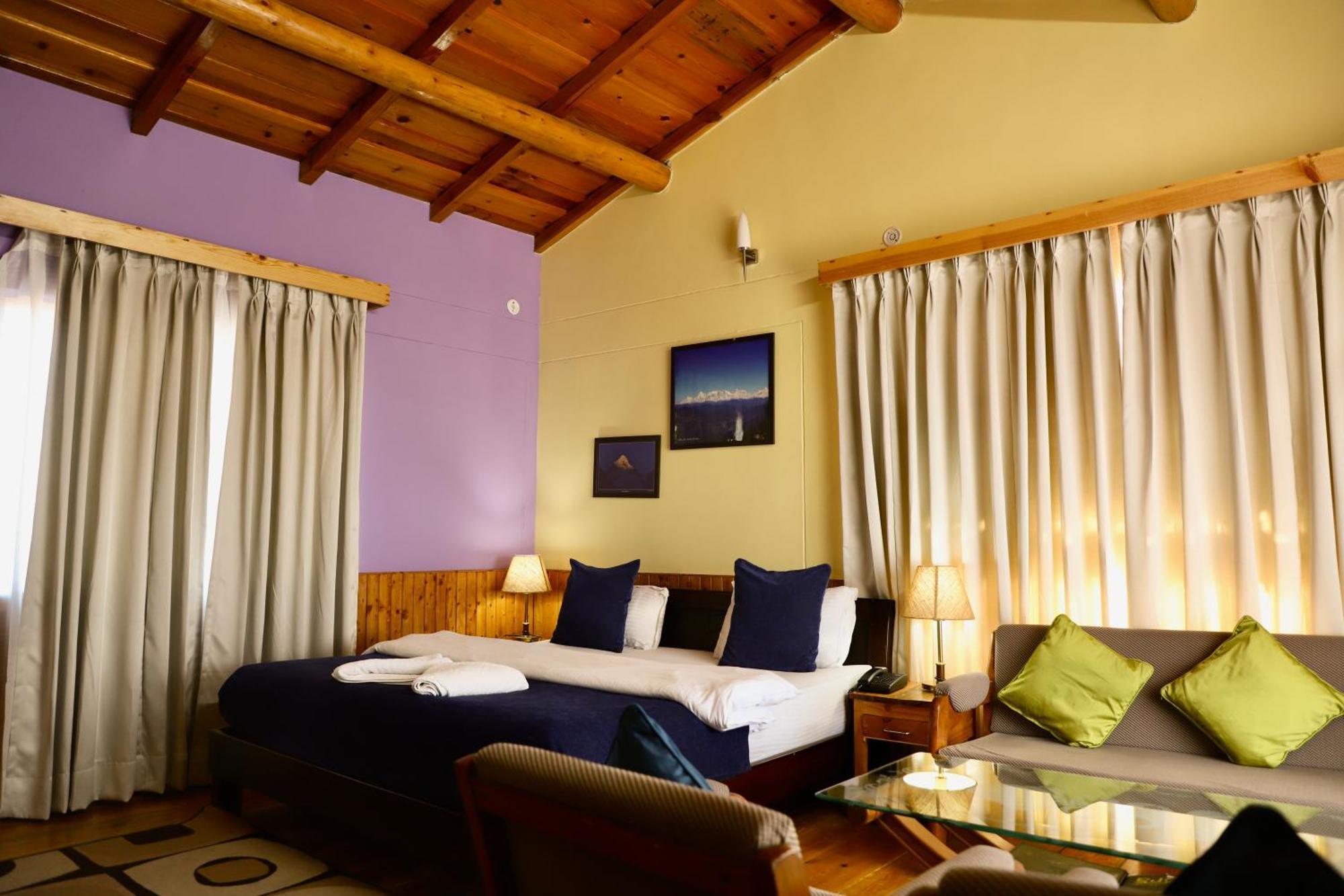 Kasar Himalaya Holiday Resort, Binsar Rd Алмора Екстер'єр фото