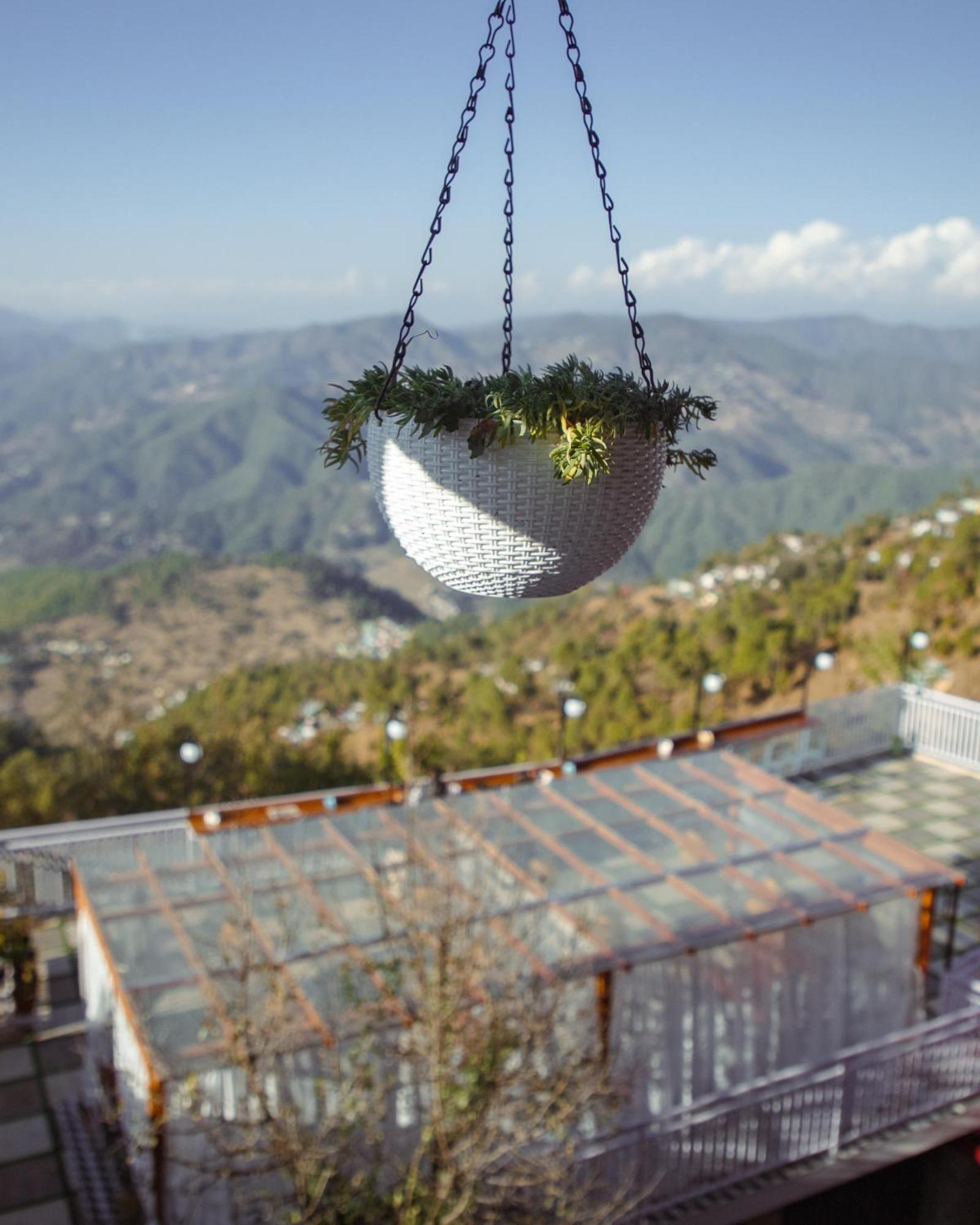 Kasar Himalaya Holiday Resort, Binsar Rd Алмора Екстер'єр фото
