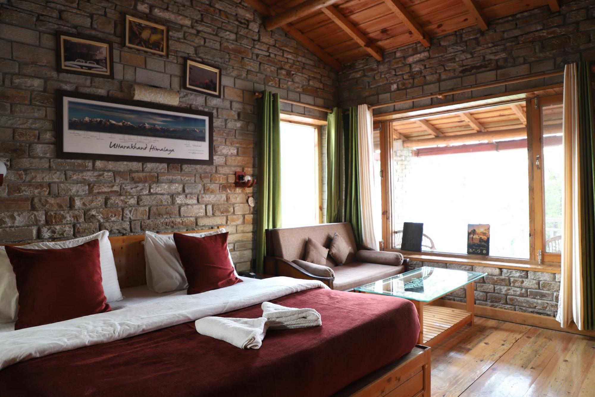 Kasar Himalaya Holiday Resort, Binsar Rd Алмора Екстер'єр фото